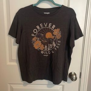Wrangler wolf and free shirt